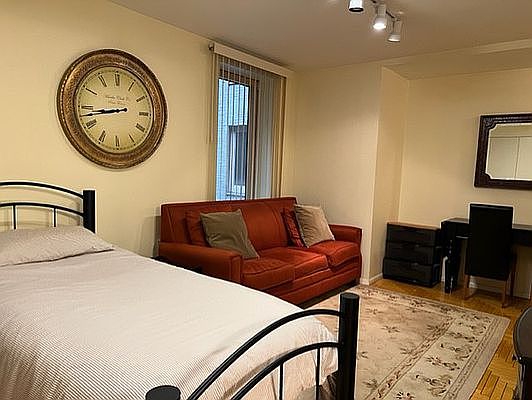 3rd image of 106 Central Park S APT 11D