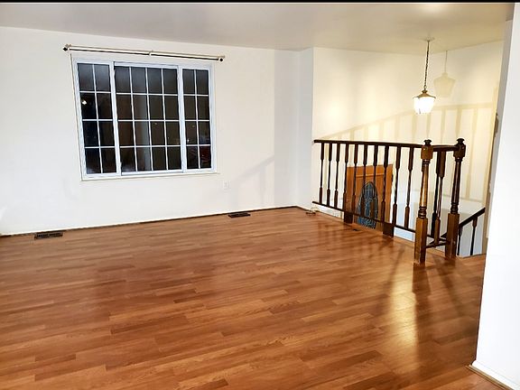 2nd image of 9327 Willow Pond Ln