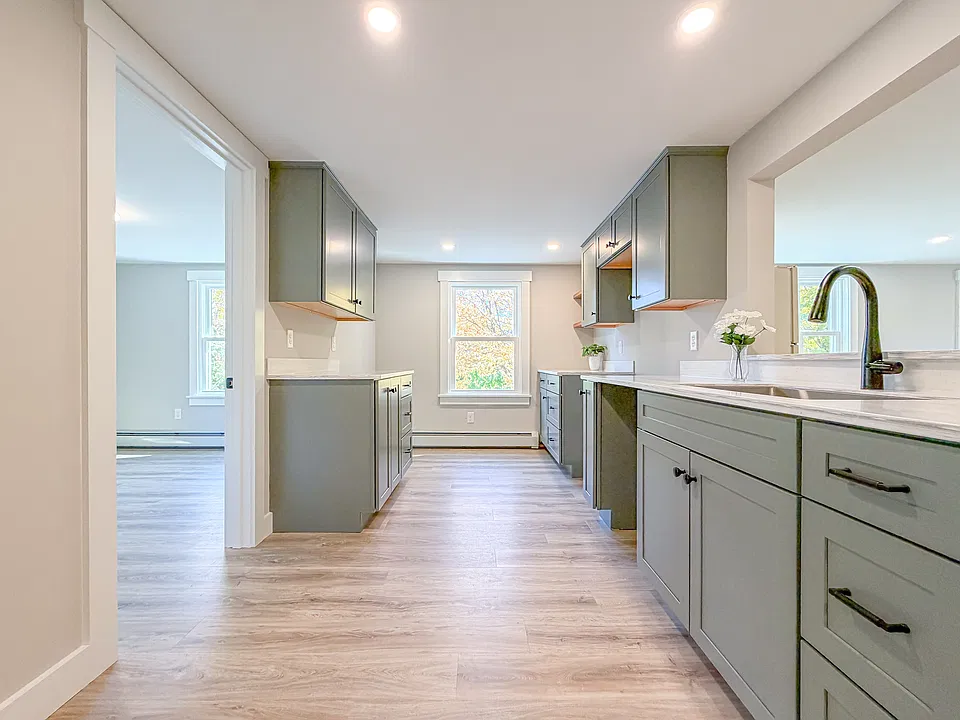 30 W Elm St #7