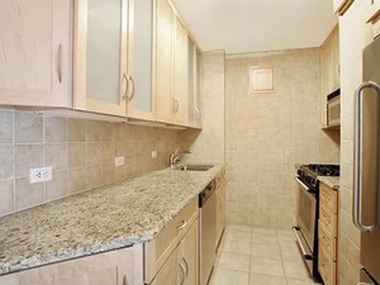 Sold by Corcoran | media 3