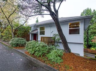 3319 SW Illinois St, Portland, OR 97239