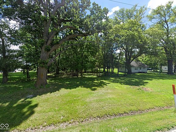 2nd image of 301 N Liverpool Rd