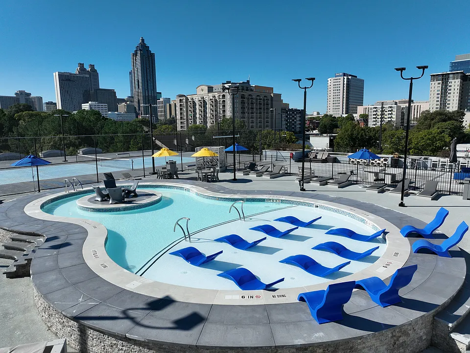 Crest at Midtown