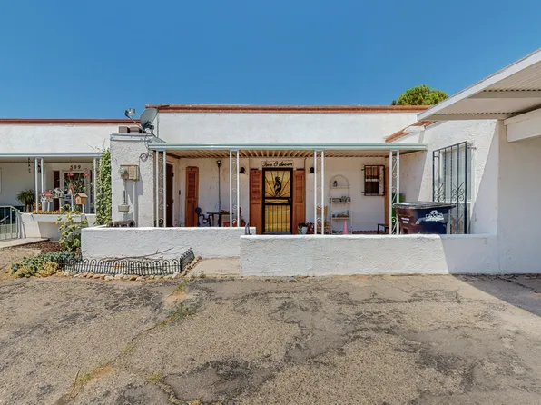 507 Western Dr, Rio Communities, NM 87002