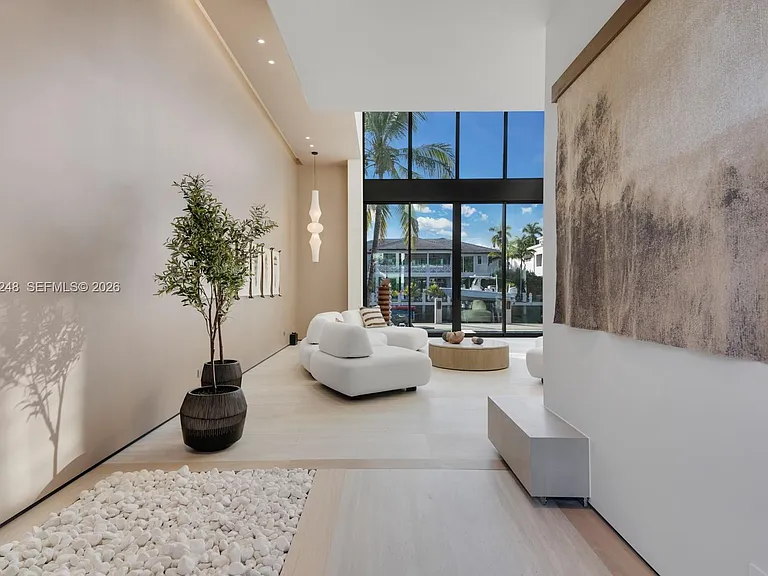 641 Flamingo Dr — Photo 10