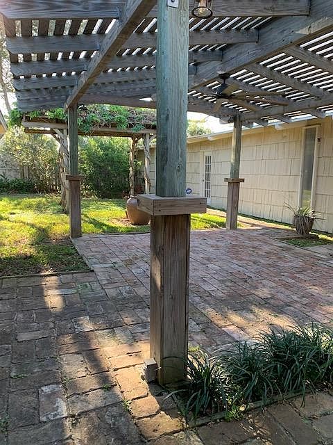 2nd image of 3739 Aransas St