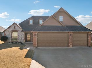 12102 E 69th St, Owasso, OK 74055