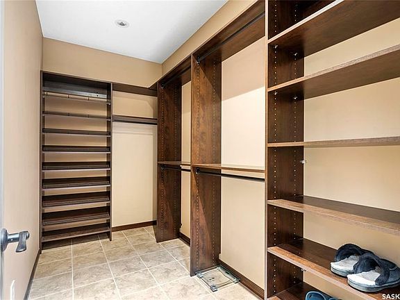 3rd image of 4350 E Sandpiper Cres