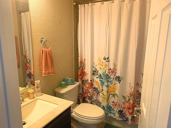 2nd image of 4801 Green River Dr