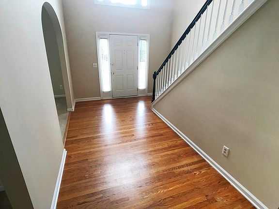 4th image of 377 Fairbrook Cir NE