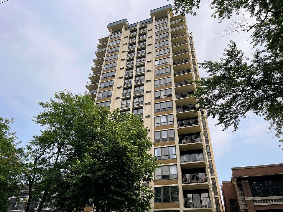 1st image of 5471 S Hyde Park Blvd APT 12B