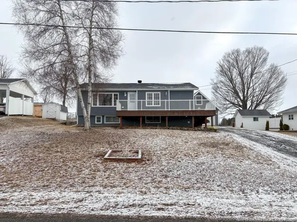 222 Neilson St, Woodstock, NB E7M 2H9
