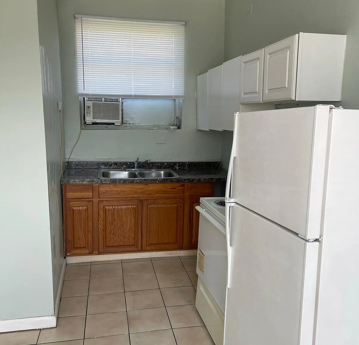 Studio, 600 sqft, $1,275 — Photo 3
