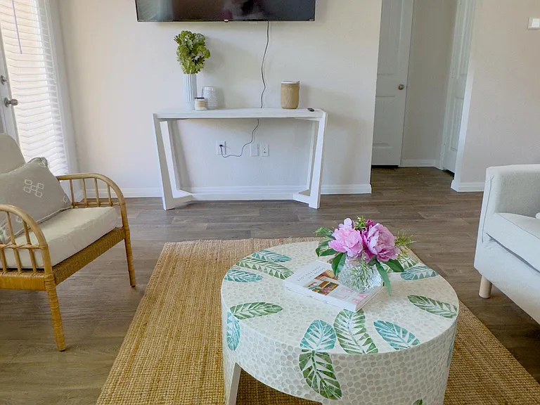 220 Brooklyn Dr — Photo 1