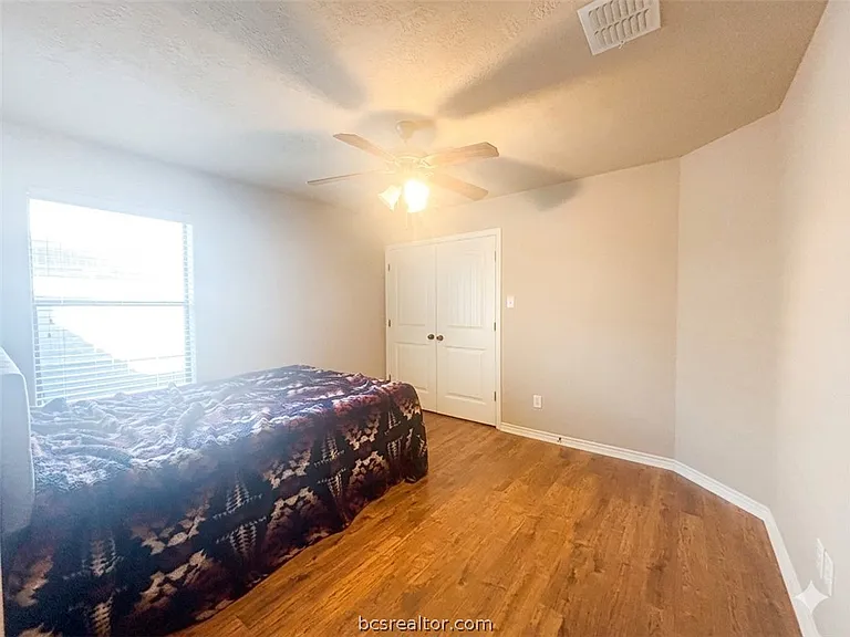 4206 Carnes Ct S — Photo 12