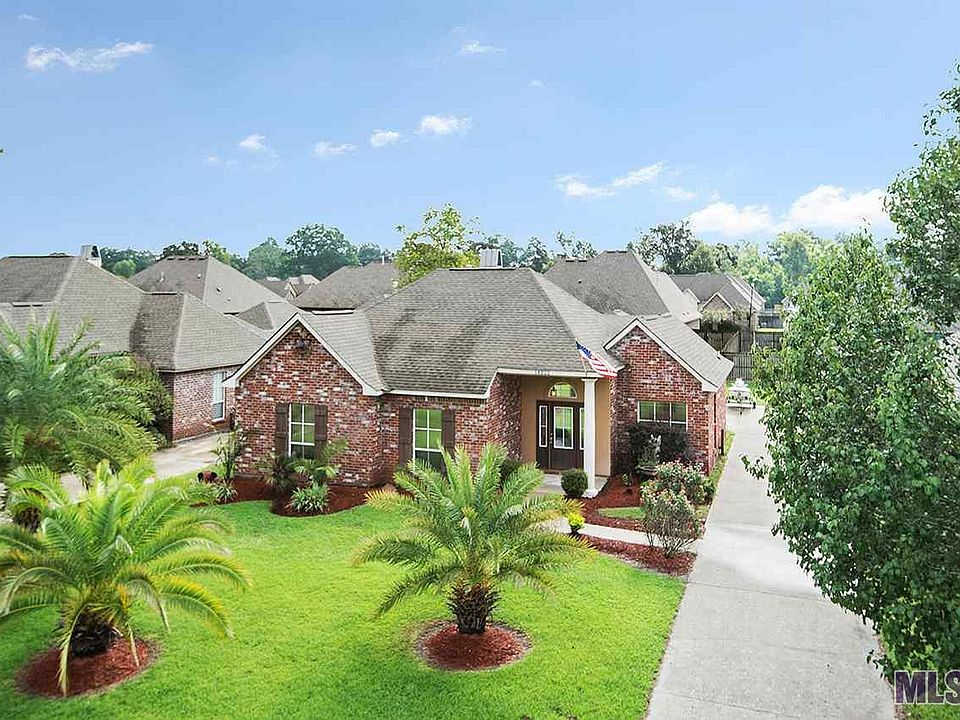 1st image of 14322 Whispering Oaks Dr