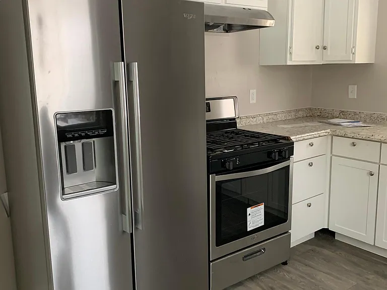 919 Garden Ln — Photo 4