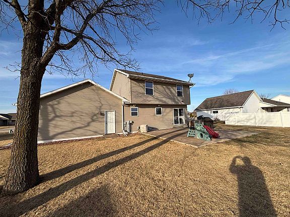 2nd image of 1843 Sandy Springs Rd