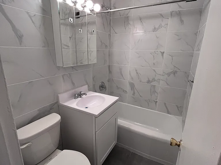 1445 Shore Pkwy #3K — Photo 6