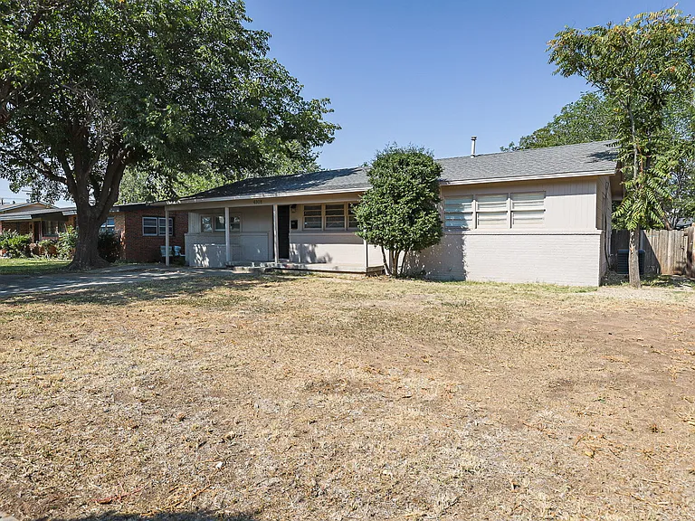 4308 40th St — Photo 3