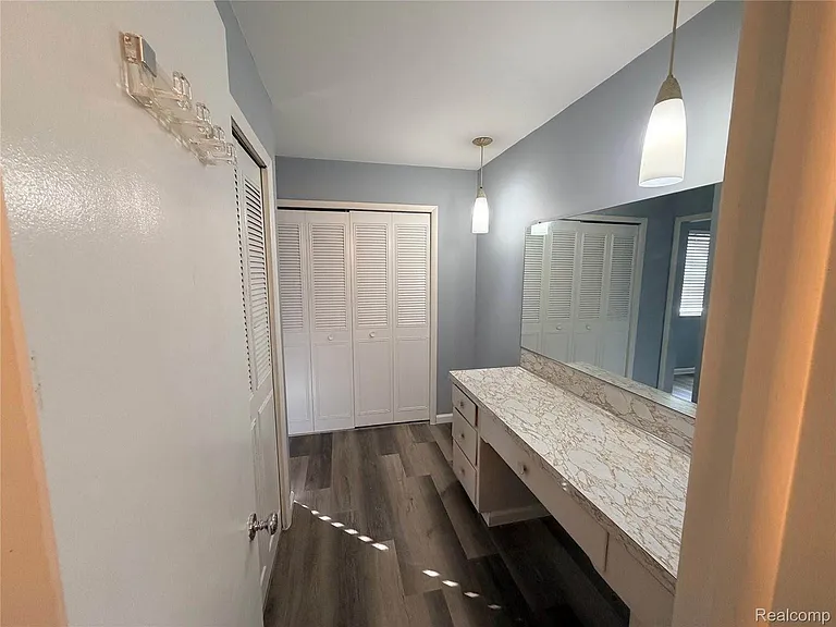 1080 W Highland Rd — Photo 19