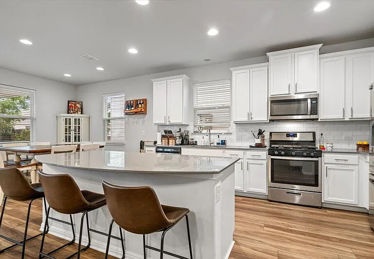 1205 Devon Stetson Pl — Photo 7