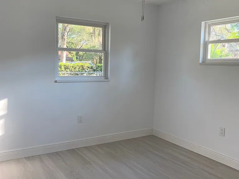 183 E Grand Bend Ave — Photo 26