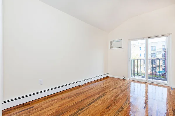 Rented by Bedford Brownstone Realty | media 31