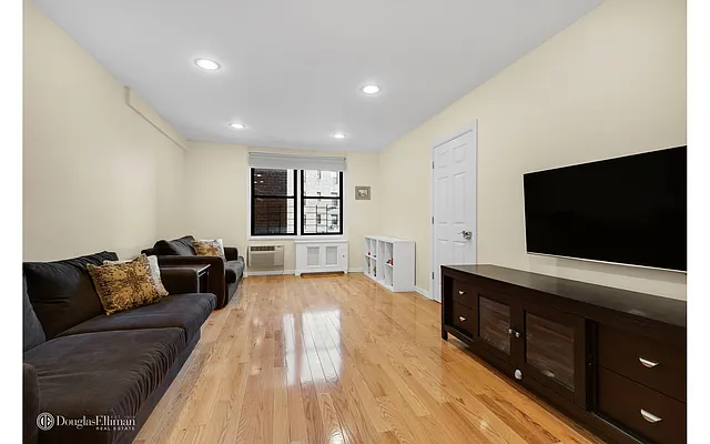 Sold by Douglas Elliman | media 23