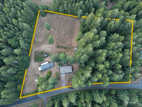2nd image of 6200 Shawn Drive SW