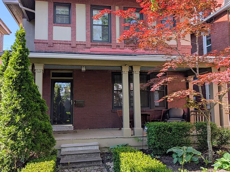 1041 Franklin Ave — Photo 7
