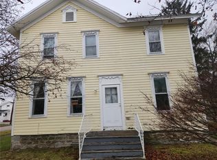 23 Clinton St, Warsaw, NY 14569