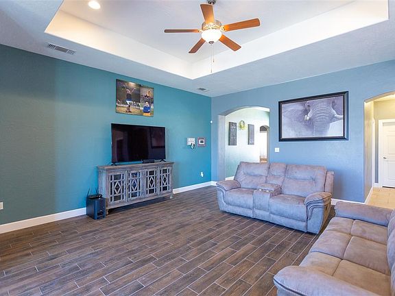 5th image of 1313 Alicia Ln