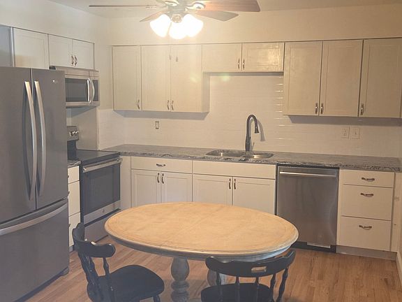 4th image of 2906 Cabrillo Cir
