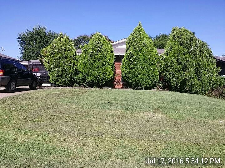 1st image of 411 NW 72nd St