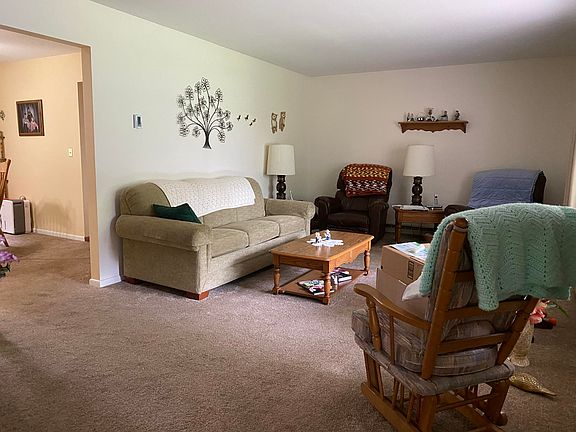 2nd image of 404 Hudson Dr
