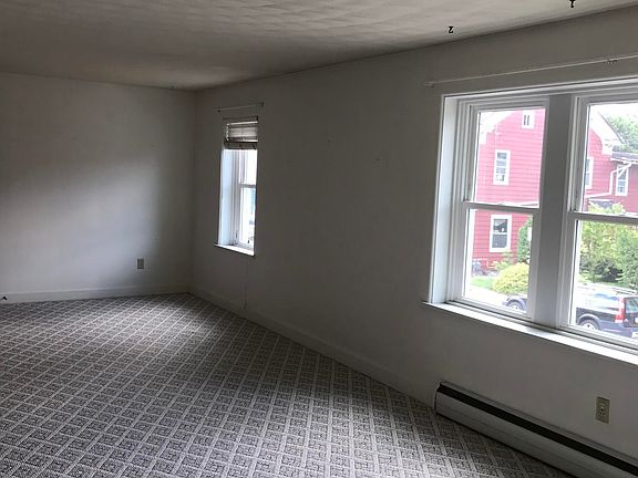 5th image of 305 S Market St APT 3