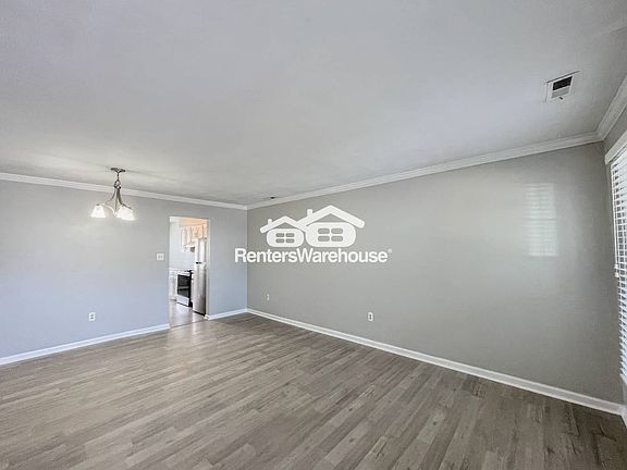 3rd image of 808 Fraternity Ct
