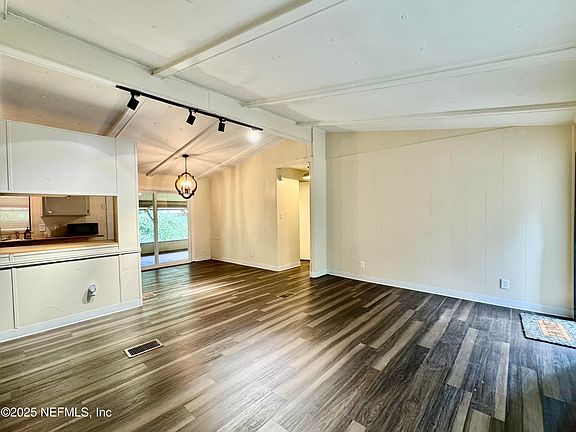 5th image of 13716 John Williams Rd