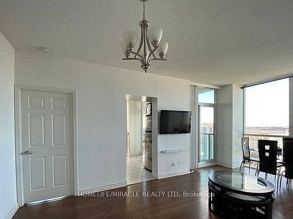 5th image of 208 Enfield Pl #3909