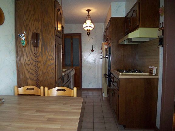 With Breakfast Nook