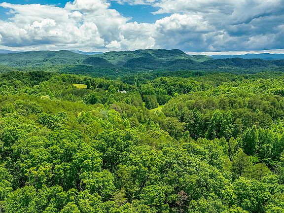 2nd image of 3011 Ballplay Rd