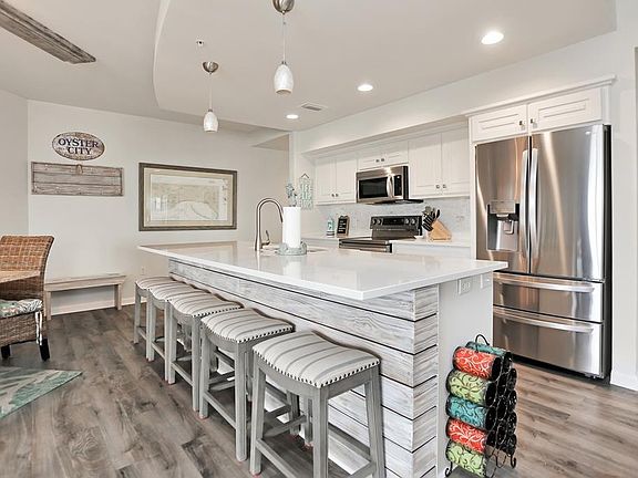 4th image of 1302 Highway 98 APT 2E