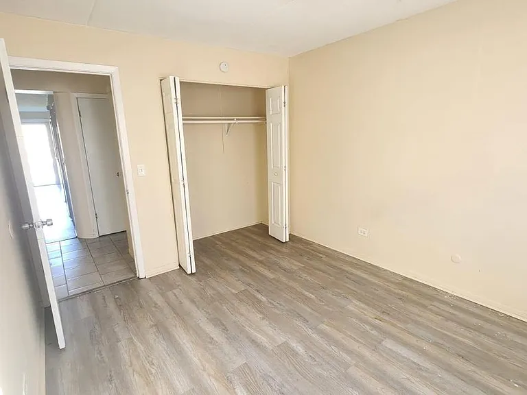 8111 Waterbury Ct — Photo 6