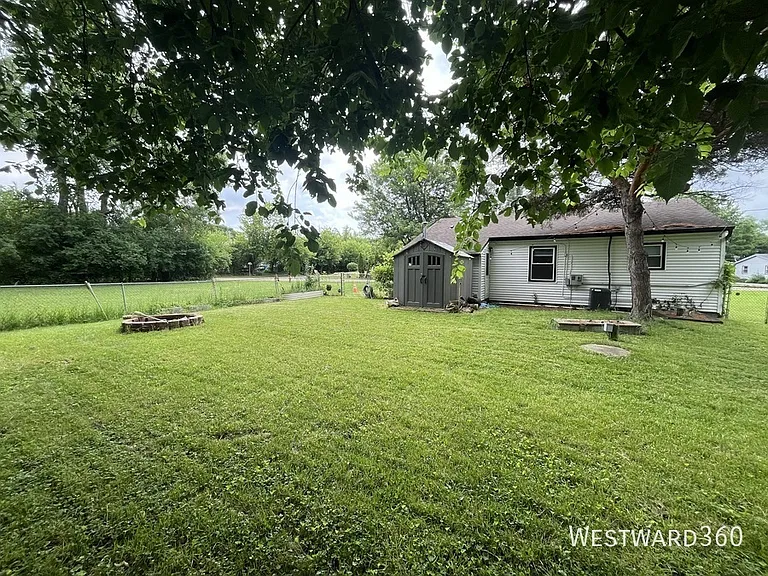1104 Isabel Dr — Photo 34