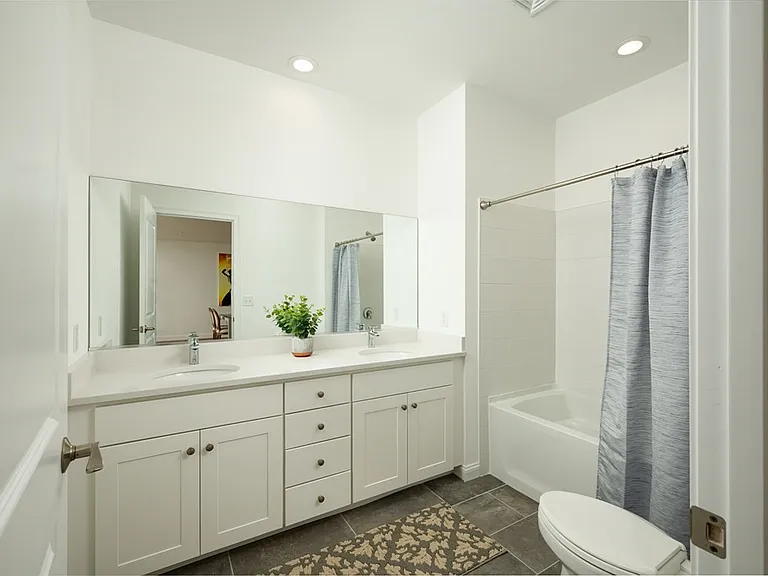 390 Chief Justice Cushing Hwy #208 — Photo 14