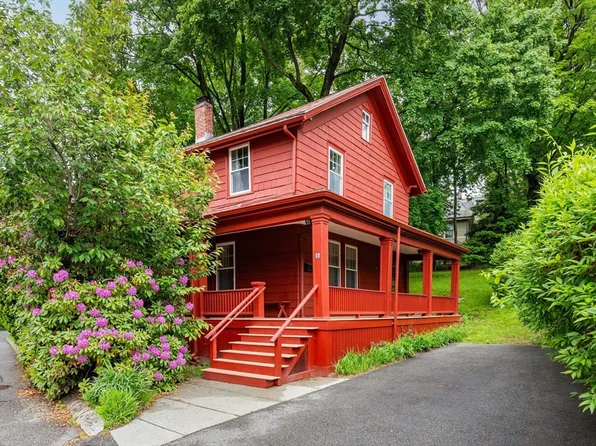 17 Oak Knl, Arlington, MA 02476