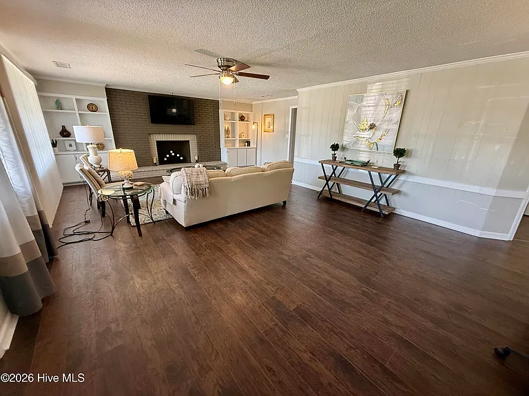2514 Elderberry Dr — Photo 5
