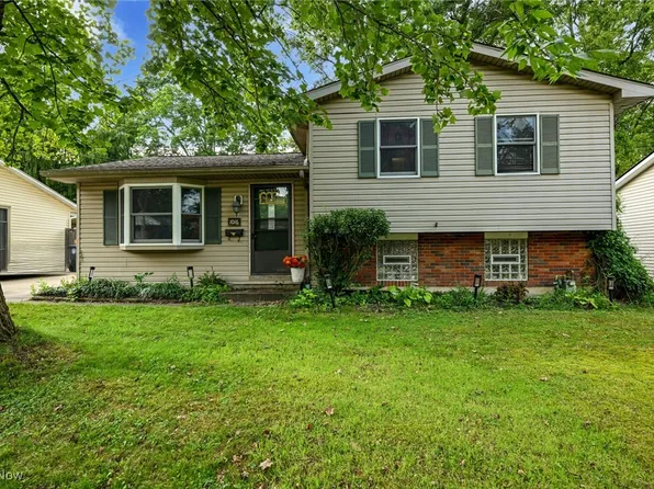 1016 Ellsworth Dr, Akron, OH 44313