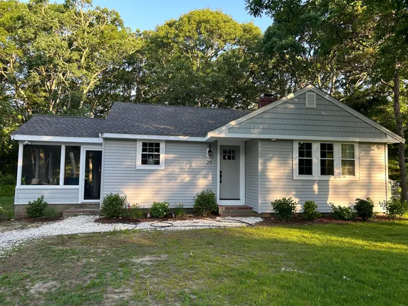 29 Highland Street, South Dennis, MA 02660